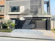 12 Marla Fully Furnished, Corner House Elegant,...