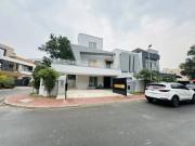 12 Marla House Available For Sale In Bahria Town Lahore...