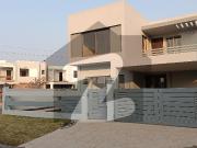 12 Marla House Ideally Situated In DHA Villas
