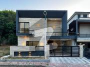 12 Marla Modern House With Lawn Overseas 2 Bahria Town...