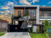 12 Marla Most Luxurious House For Sale in Lake City...