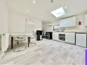 12 Shere Road, Ilford, IG2 6TG Century 21 United Kingdom