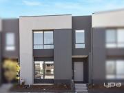 12 Turning Loop, Fraser Rise