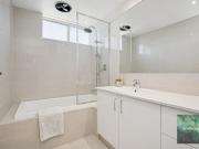 Views to Live For – North Facing Riverside Apartment Views to Live For – North Facing Riverside Apartment