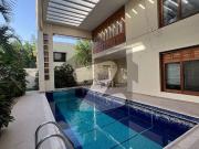 1300 Yards Luxury Bungalow Available For Rent Main...