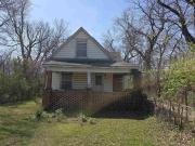 1315 W 35th St N, Wichita, KS 67204