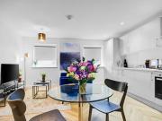 131 Love Lane, Mitcham CR4, 1 bed flat to rent, £1,800...