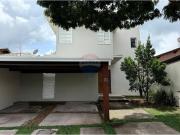 132 Área Útil Casa de Condomínio Alugar, localizado em...