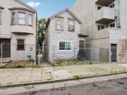 1334 E 15th Street