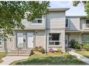 133 Deer Ridge Lane Se, Calgary, AB, T2J 6N4 townhouse...