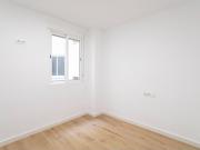 1350 euros. Piso luminoso, reformado y amueblado en la...