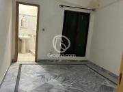 1350 Ft² Flat for Rent