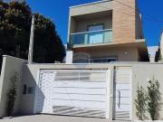 135 Área Útil Casa Alugar, 3 Dormitórios localizado em...