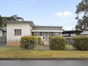 135 Esplanade South, Deception Bay QLD 4508 House For Rent.