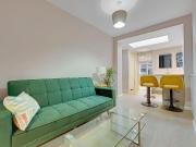 135A Clarence Road, Hackney E5, 2 bed flat to rent,...