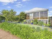 136 Stuart Street, Mount Lofty, QLD 4350