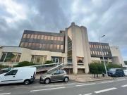 1372 m² de bureaux à deux pas du Quartier Commercial...