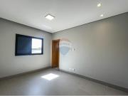 137,27 Área Útil Casa de Condomínio Alugar, 3...