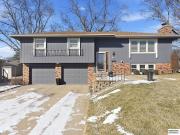 13968 William Cir, Omaha, NE 68144