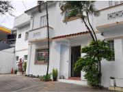 139 Área Útil Casa Alugar, 3 Dormitórios localizado em...