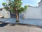 139 Área Útil Casa Alugar, 2 Dormitórios localizado em...