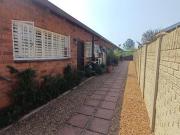 13 Bedroom House in Hayfields