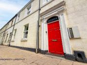 13 bedroom terraced house to rent
