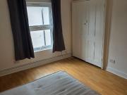 13 Conduit Road, Bedford MK40, 1 bed flat to rent, £700...