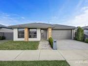 13 Nosilla St, Smythes Creek VIC 3351 House For Lease