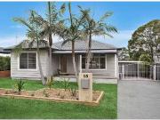 13 Palmer Avenue, Kanahooka House for rent Listed by...