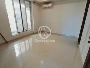 1400 Ft² Flat for Rent
