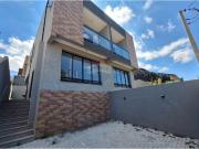 140 Área Útil Casa Alugar, 3 Dormitórios localizado em...