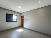 140 Área Útil Casa de Condomínio Alugar, 3 Dormitórios...