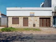 140 entre 50 y 52 La Plata Casa de dos dormitorios con...