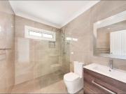 Minutes’ Stroll to Macquarie University & Woolworths,...