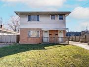 1421 1 Creighton Ave, Akron, OH 44310