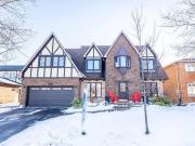 142 MEADOWBROOK Drive Ancaster Ontario