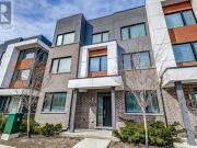 143 Grovewood Common, Oakville, ON, L6H 0X5 townhouse...
