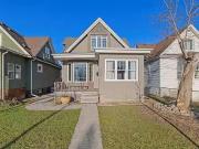 147 Luxton Ave, Winnipeg, MB, R2W 0L8 house for sale Listin.