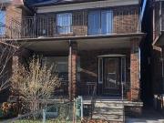 148 Brunswick Ave MAIN Toronto ON M5S 2M2 2 Bedroom...