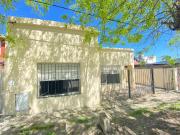 148 E/ 43 Y 44 CASA DE 3 AMB