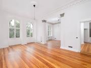 148 m² Altbau Luxus Stuck, Flügeltüren & moderner Komfort