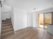 1/4 Arwen Street, Maroochydore, QLD 4558