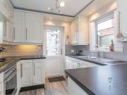 14 Hillview Park
