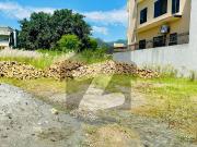 14 marla margalla face plot available for sale in cda...