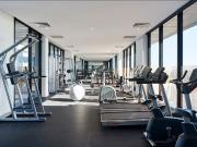 FURNISHED STUDIO AT THE HEART OF ALBERT PARK LAKE