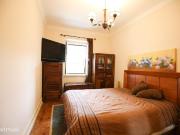 152923 Quarto com cama de casal