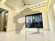 152 Square Yards Villa Available For Sale in Precinct 02...