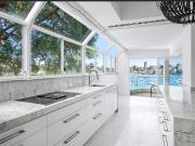 Luxury Waterfront Living with World Class Harbour Views