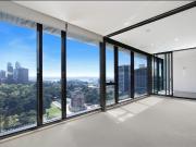 UNRIVALLED LUXURY ABOVE HYDE PARK WITH SWEEPING HARBOUR...